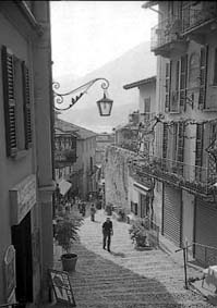 Una de las empinadas calles de Bellaggio