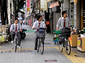 No es raro el uso de bicicletas para desplazarse por las calles de cualquier ciudad de Japón